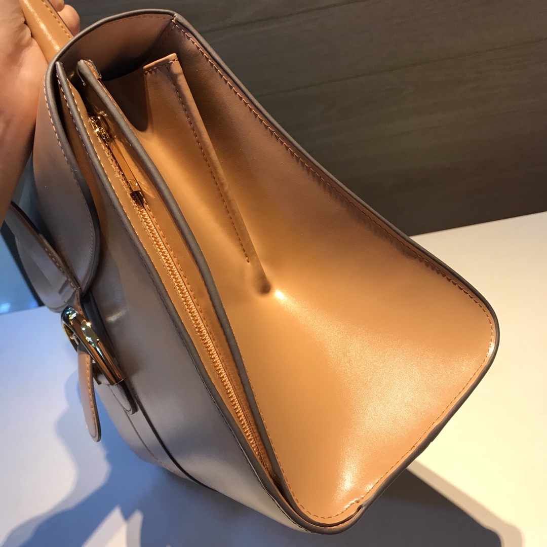 델보 브리앙 매직 박스백